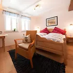Gaestehaus Minkel 아파트 Gudensberg